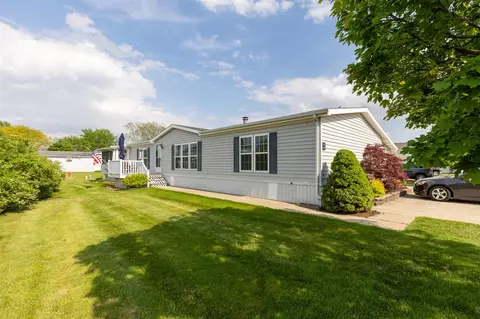 305 Oak Rdg, Mason, MI 48854