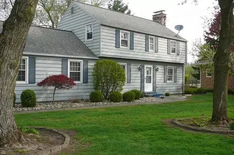 466 Salem, Jonesville, MI 49250