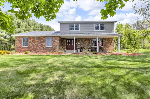 8690 Clinton, Jackson, MI 49201