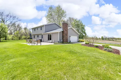 8690 Clinton, Jackson, MI 49201 photo 2