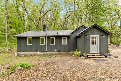 337 E 68th, Newaygo, MI 49337