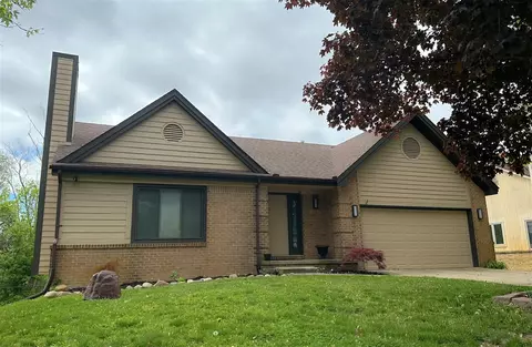 6685 Grassland, West Bloomfield, MI 48324