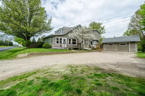 5915 S Pipestone Rd, Eau Claire, MI 49111