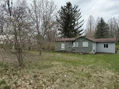 5873 Harding, Coloma, MI 49038