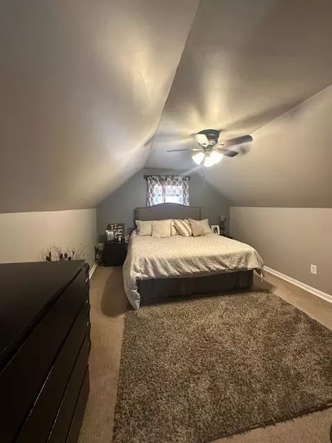 Bedroom - 11444 Pine, Taylor, MI 48180 photo 4 of 5