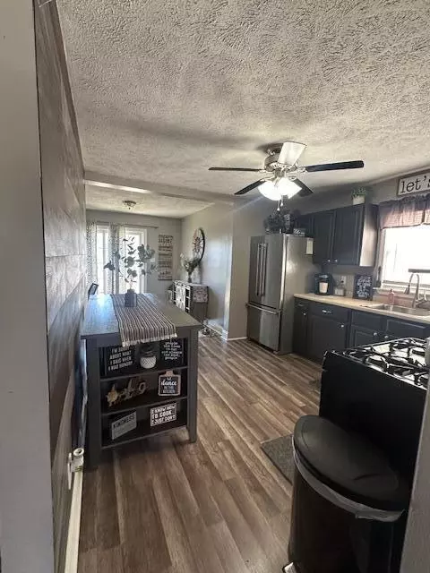 Kitchen - 11444 Pine, Taylor, MI 48180 photo 1 of 6