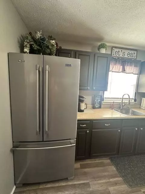 Kitchen - 11444 Pine, Taylor, MI 48180 photo 4 of 6