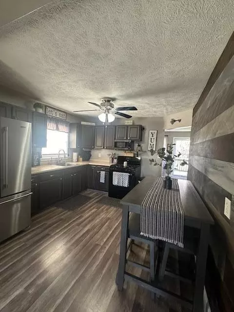 Kitchen - 11444 Pine, Taylor, MI 48180 photo 5 of 6