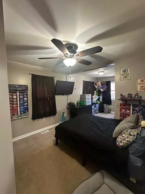 Bedroom - 11444 Pine, Taylor, MI 48180 photo 2 of 5