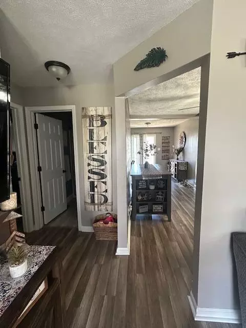 Entry Way - 11444 Pine, Taylor, MI 48180 photo 1 of 15