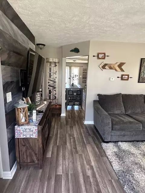 Entry Way - 11444 Pine, Taylor, MI 48180 photo 4 of 15