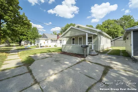 602 S 604 S, Belding, MI 48809 photo 3