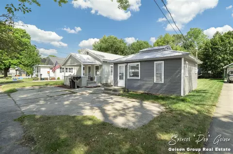 602 S 604 S, Belding, MI 48809