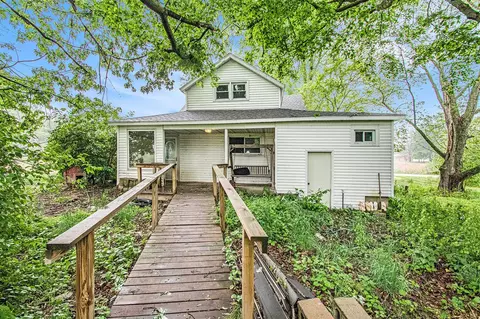 13500 Cleveland, Buchanan, MI 49107