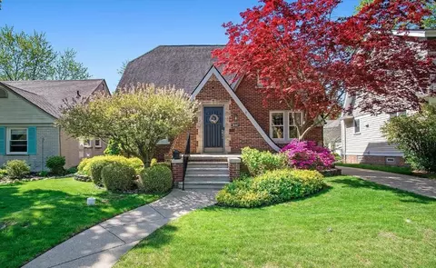 1607 Sycamore, Royal Oak, MI 48073