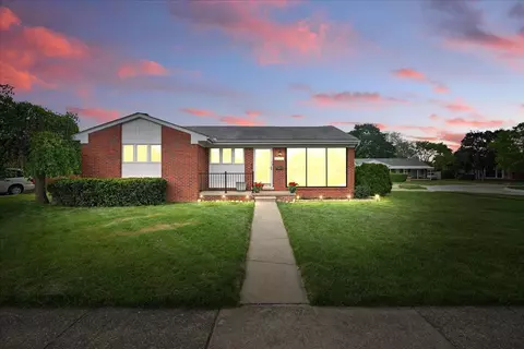 6941 Crestwood, Dearborn Heights, MI 48127