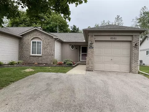 6561 Deerhurst Dr, Westland, MI 48185