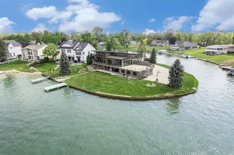 126 Robindale, Brooklyn, MI 49230