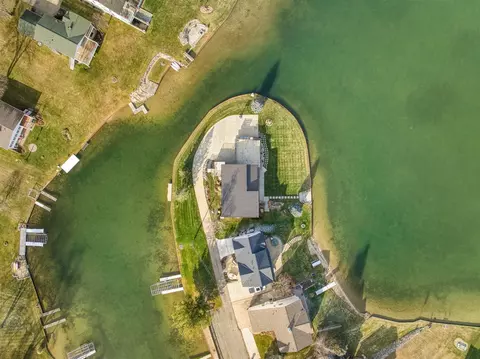 View/Area - 126 Robindale, Brooklyn, MI 49230 photo 7 of 15