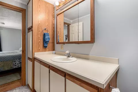 Bath - 4171 E 124th, Grant, MI 49327 photo 2 of 3