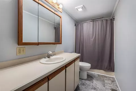 Bath - 4171 E 124th, Grant, MI 49327 photo 1 of 3