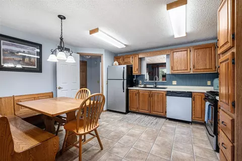 Kitchen - 4171 E 124th, Grant, MI 49327 photo 2 of 2