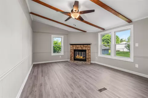 Living - 3820 Kaiser, Tecumseh, MI 49286 photo 3 of 5