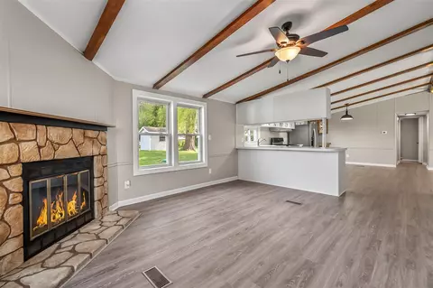 Living - 3820 Kaiser, Tecumseh, MI 49286 photo 4 of 5