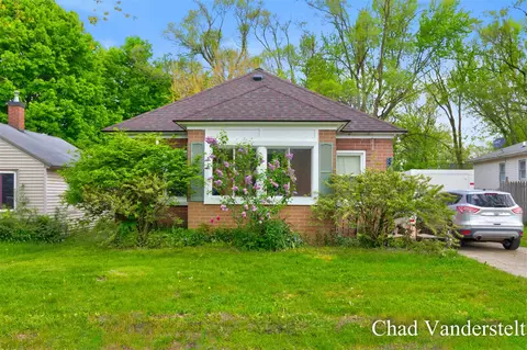 525 W 22nd, Holland, MI 49423