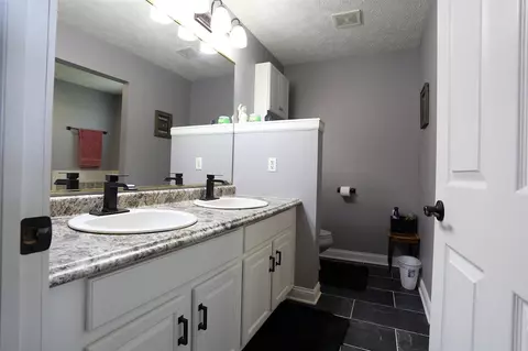 113 Davis, Brooklyn, MI 49230 photo 16