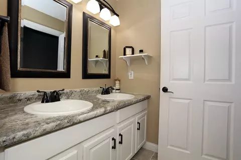 113 Davis, Brooklyn, MI 49230 photo 22
