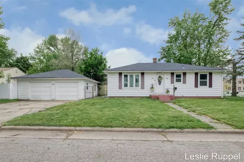 2651 Rockwood, Wyoming, MI 49519