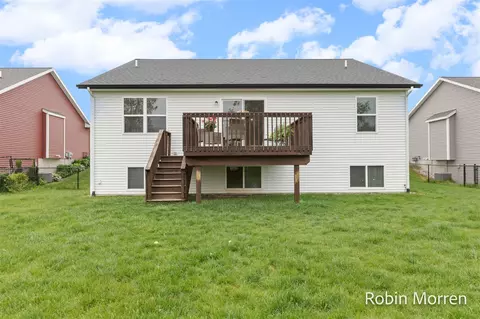 Exterior - 11648 Everette, Allendale, MI 49401 photo 5 of 6