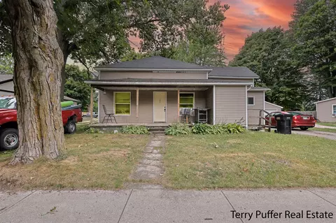 185 E Commerce, Grant, MI 49327