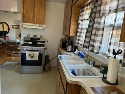 4701 Clinton, Jackson, MI 49201 photo 3