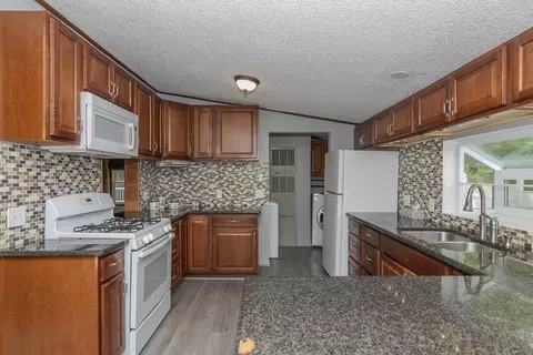 10303 Walnut, Three Rivers, MI 49093 photo 3