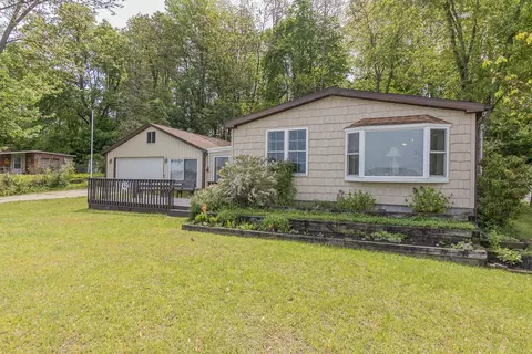 10303 Walnut, Three Rivers, MI 49093