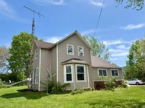 5622 S Water, New Era, MI 49446