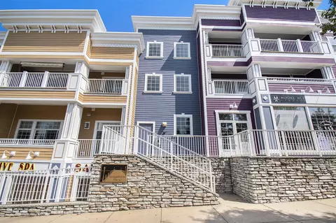 225 N Whittaker #7&8, New Buffalo, MI 49117