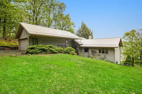 6818 W Vesper, Ludington, MI 49431