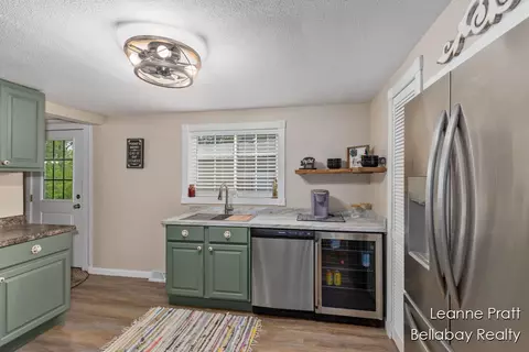 Kitchen - 2078 E Bristol, Dowling, MI 49050 photo 2 of 3