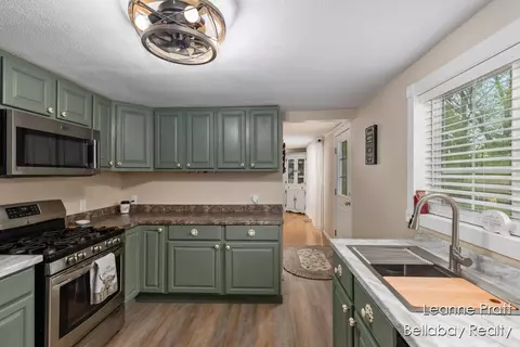 Kitchen - 2078 E Bristol, Dowling, MI 49050 photo 1 of 3