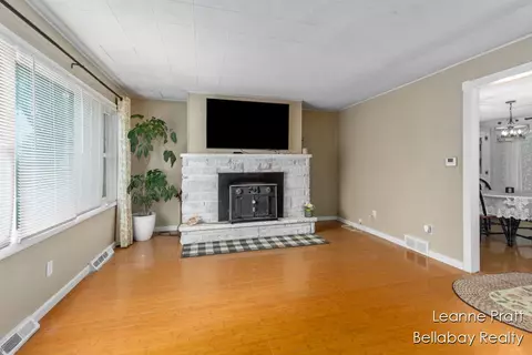 Living - 2078 E Bristol, Dowling, MI 49050 photo 2 of 2
