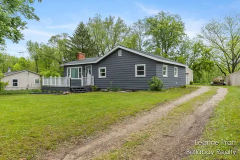 Exterior - 2078 E Bristol, Dowling, MI 49050 photo 2 of 3