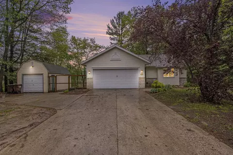 11199 W Harlow, Greenville, MI 48838