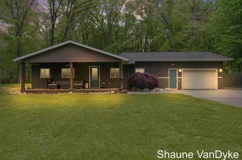 5326 Division, Comstock Park, MI 49321
