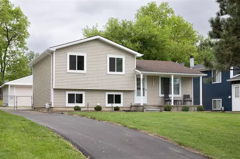 692 Woodingham, Waterford, MI 48328