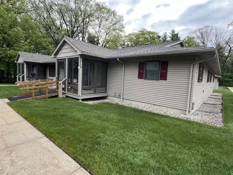 5764 W Brookwood, Ludington, MI 49431