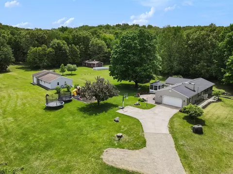 9490 N 12th, Kalamazoo, MI 49009