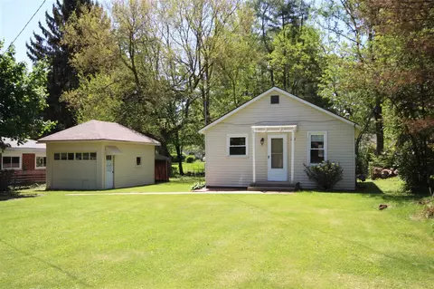 1772 E T, Portage, MI 49002